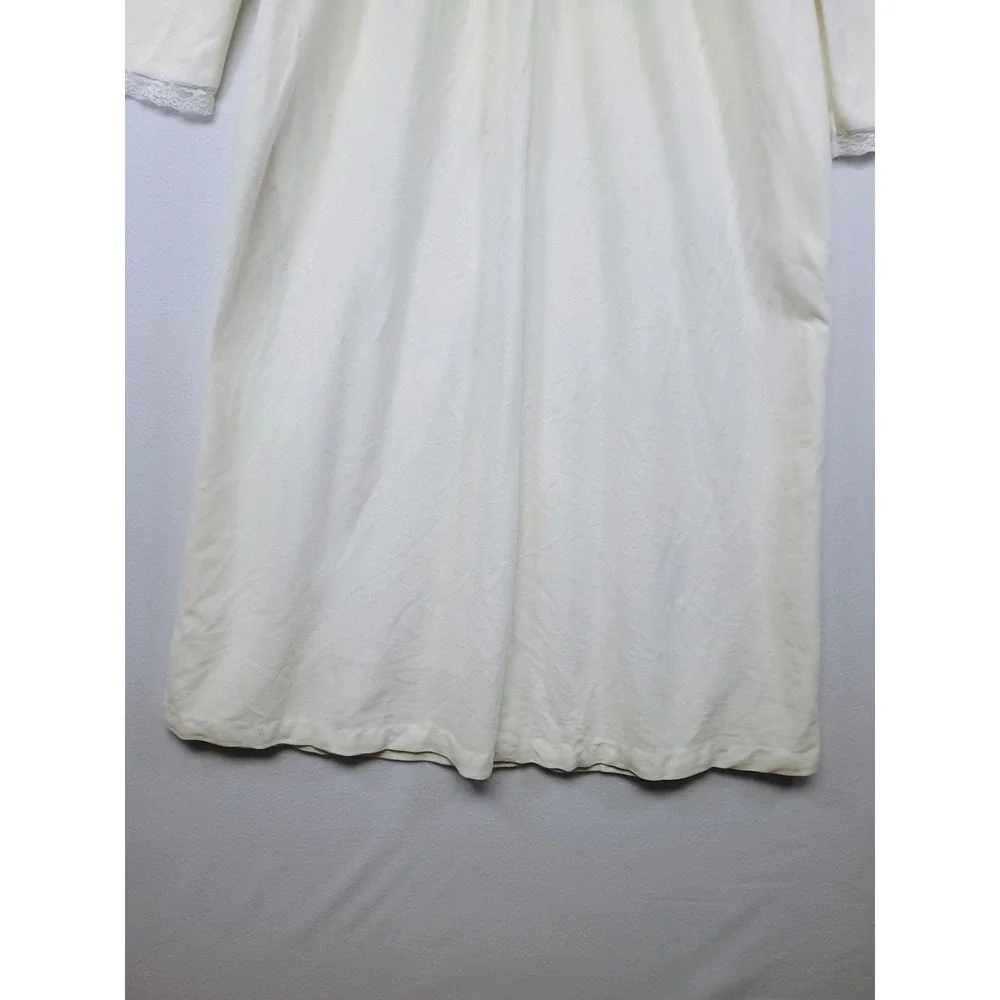 Vintage Grandmacore Vanity Fair Women M Cream Lace Floral Smocked Zip Front Robe